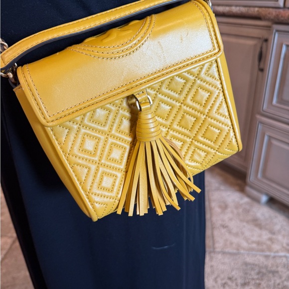 NWOT Tory Burch Fleming convertible small leather shoulder bag - Picture 3 of 6